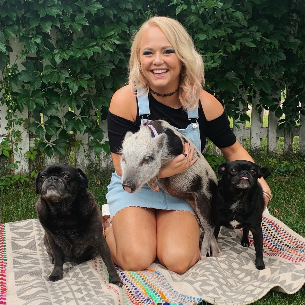 Meet your Posher, Emily